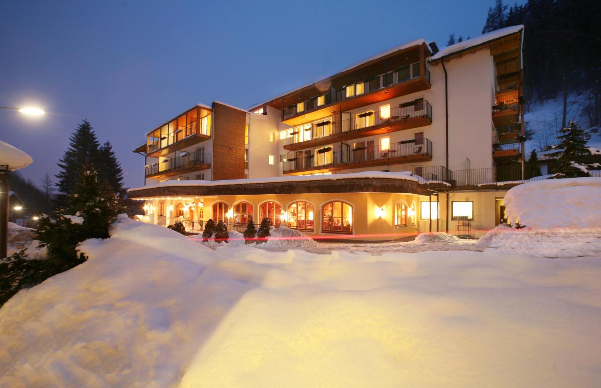 Hotel Der Waldhof Zell am See Exterior photo